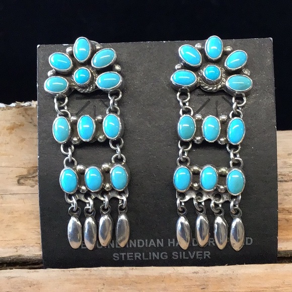 Geneva Apacheto Earrings - Picture 1 of 3